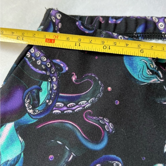 New Disney Little Mermaid Ursula Leggings Zipper Villains Women's Small Pants go - Picture 3 of 11